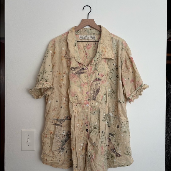 Magnolia Pearl - short sleeve button down - Picture 4 of 5